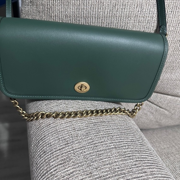 Coach Hunter Green Dinky - Picture 2 of 5